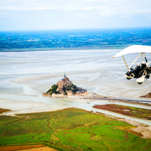 Survol du Mont-Saint-Michel en ULM