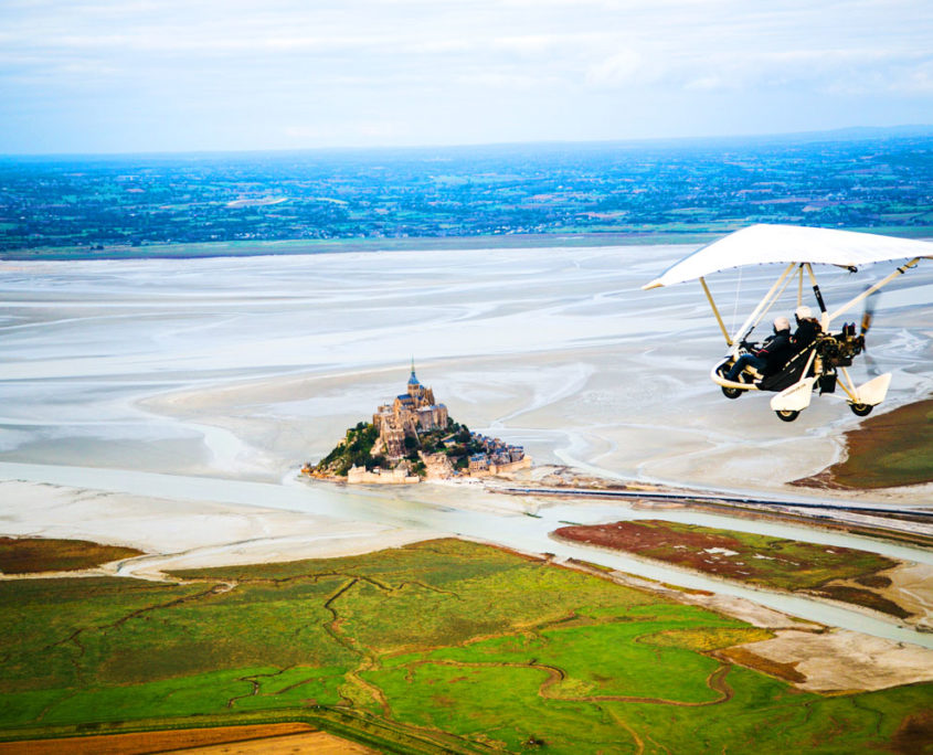 Survol du Mont-Saint-Michel en ULM