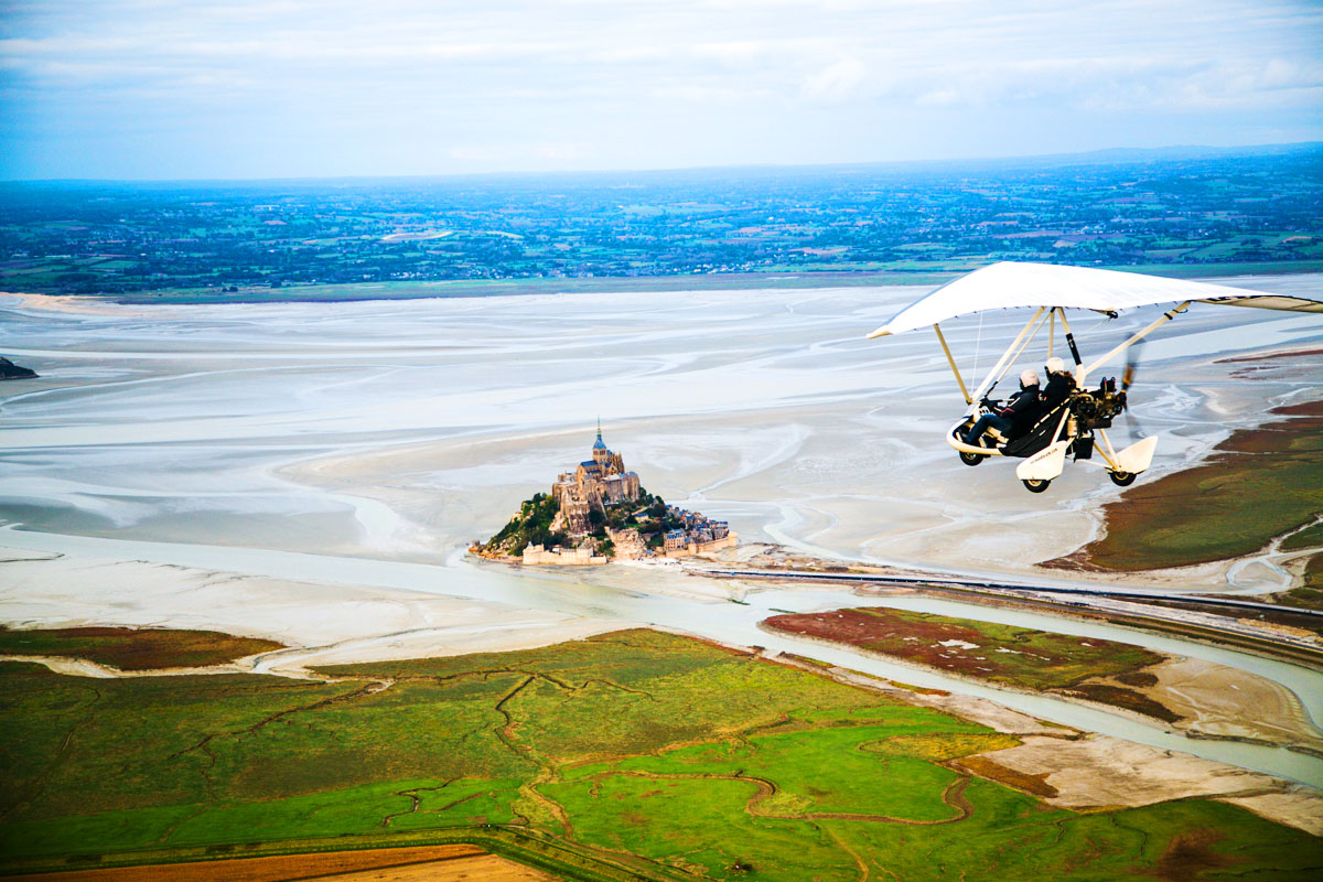 Survol du Mont-Saint-Michel en ULM