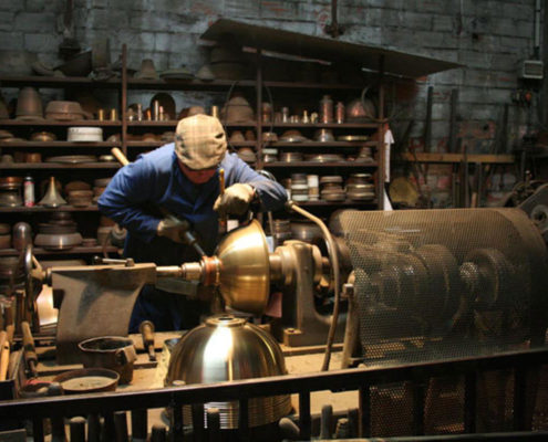 L'atelier du cuivre de Villedieu-les-Pôeles