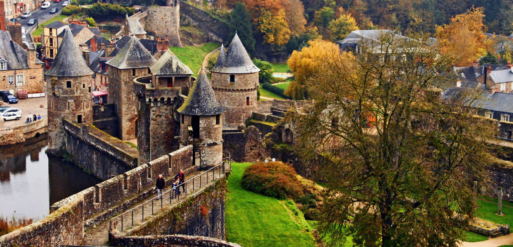 Vue de Fougères depuis le château