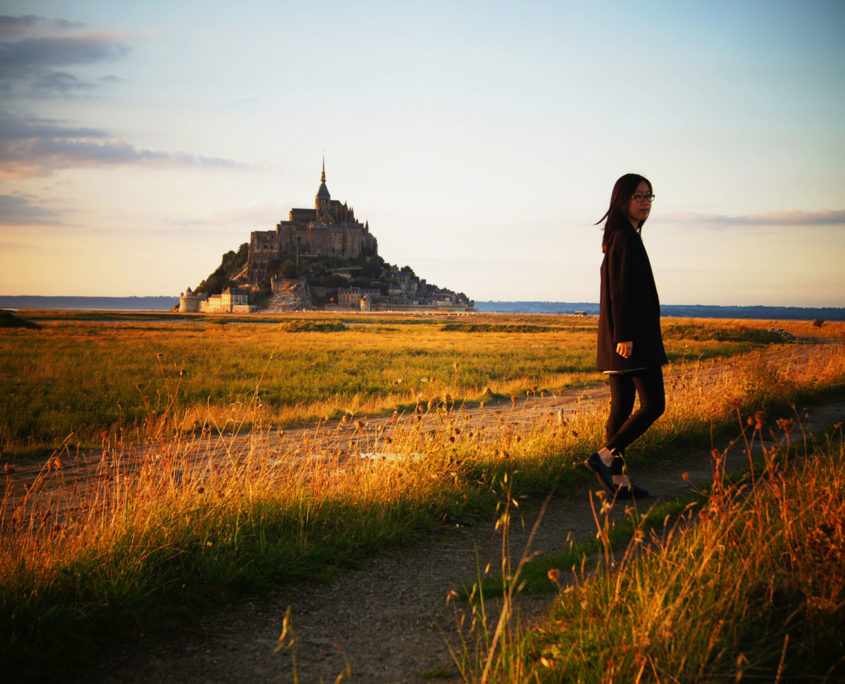 Le Mont-Saint-Michel à la tombée de la nuit