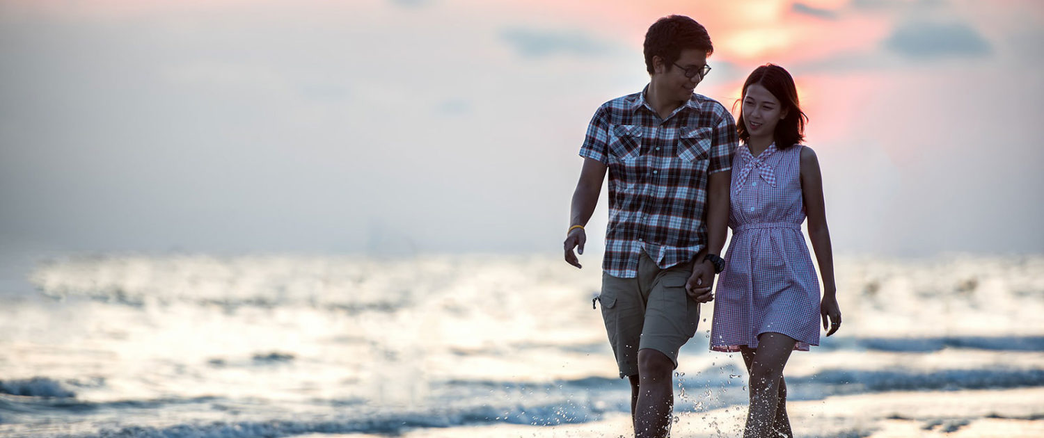 Balade romantique sur la plage