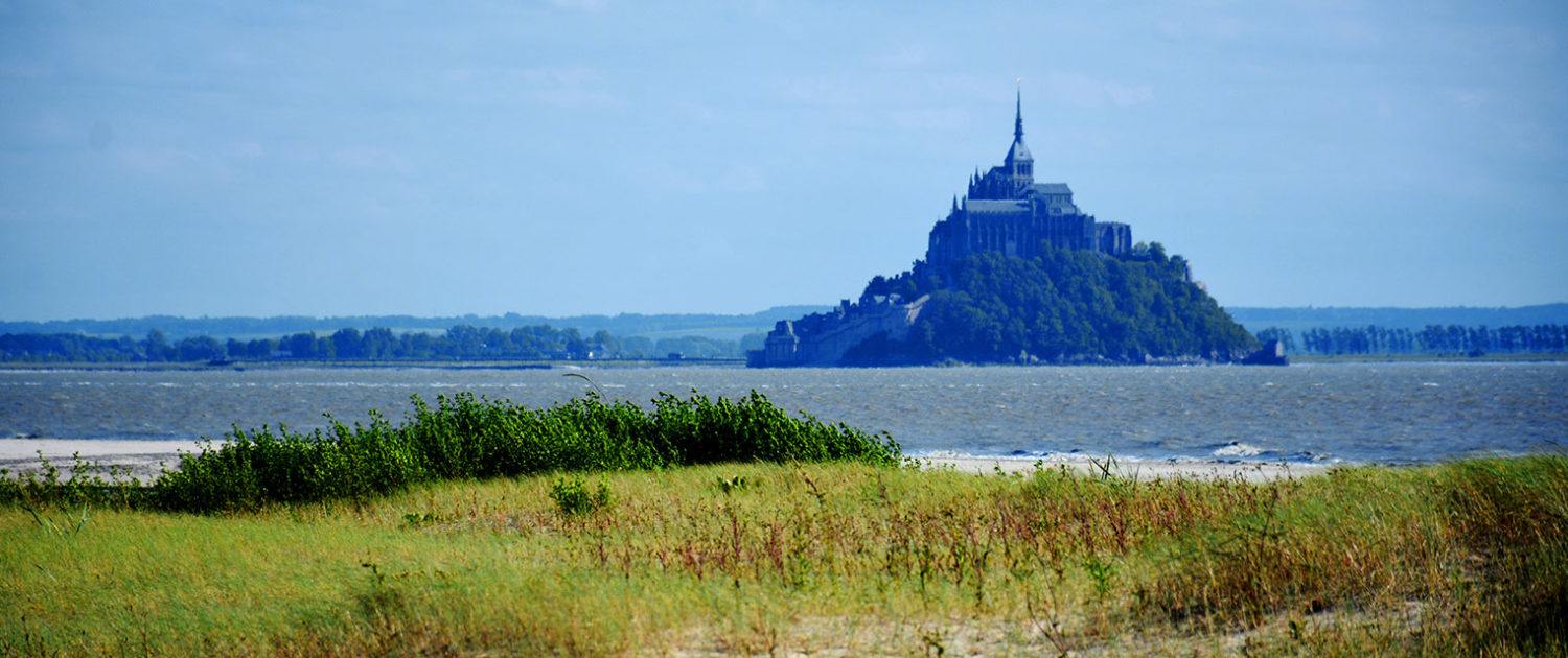 Vue sur le Mont-Saint-Michel authentique et sauvage