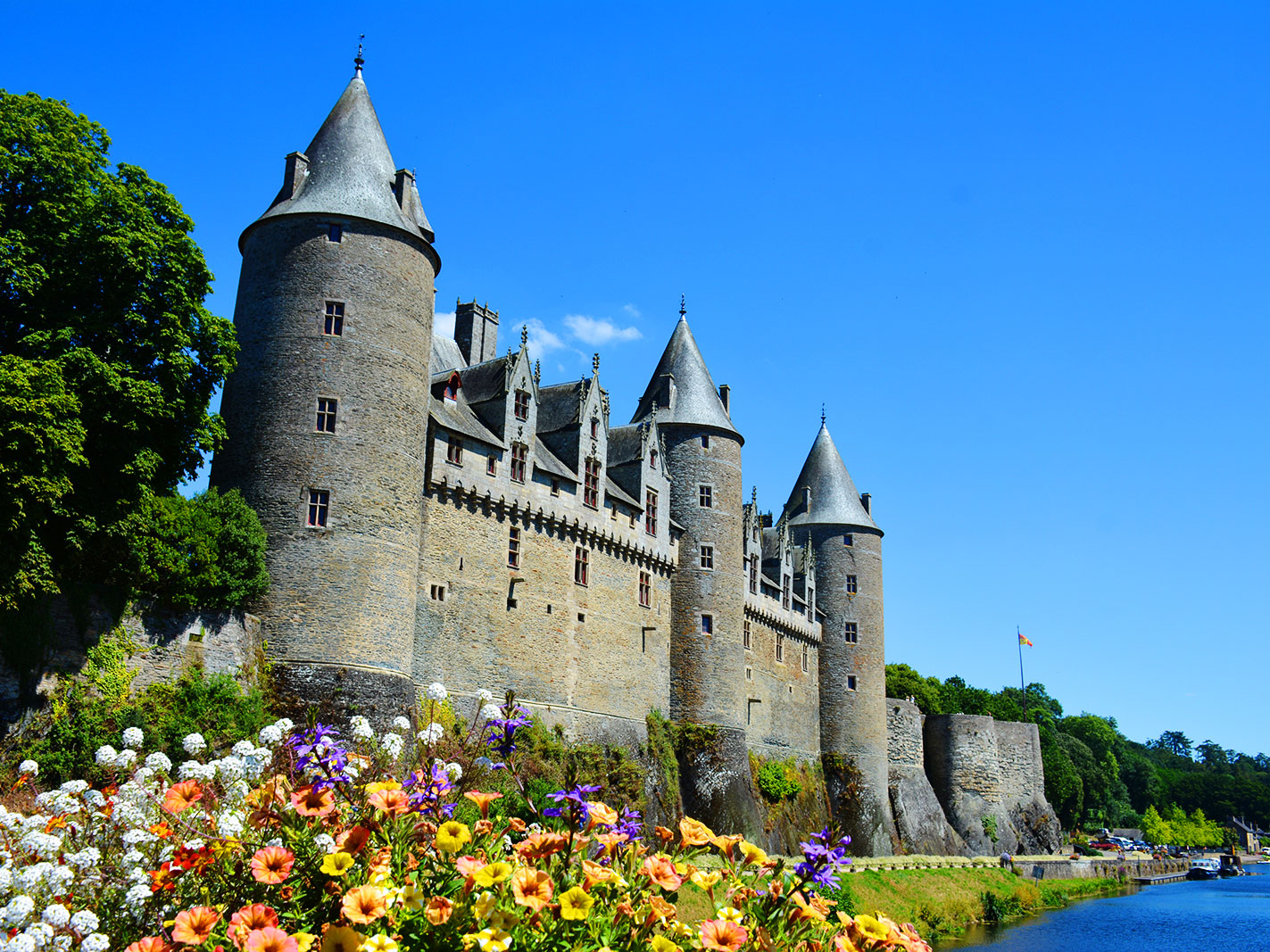 Le Château de Josselin vu du pont