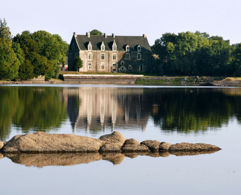 Le château de Comper, Centre de l'Imaginaire Arthurien