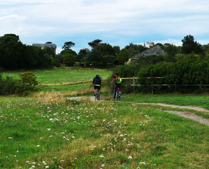 Balade à vélo à Genêts