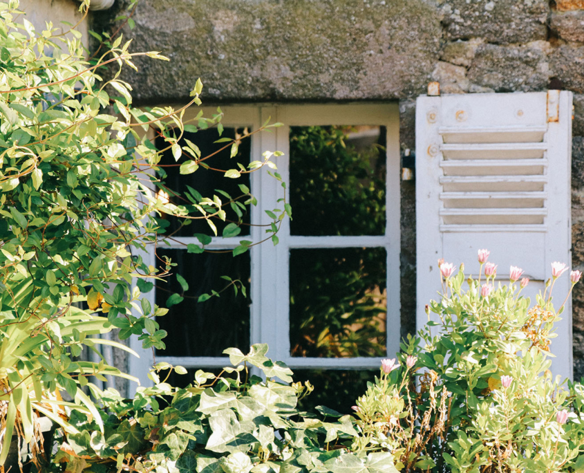 Maison en pierre en baie du Mont-Saint-Michel